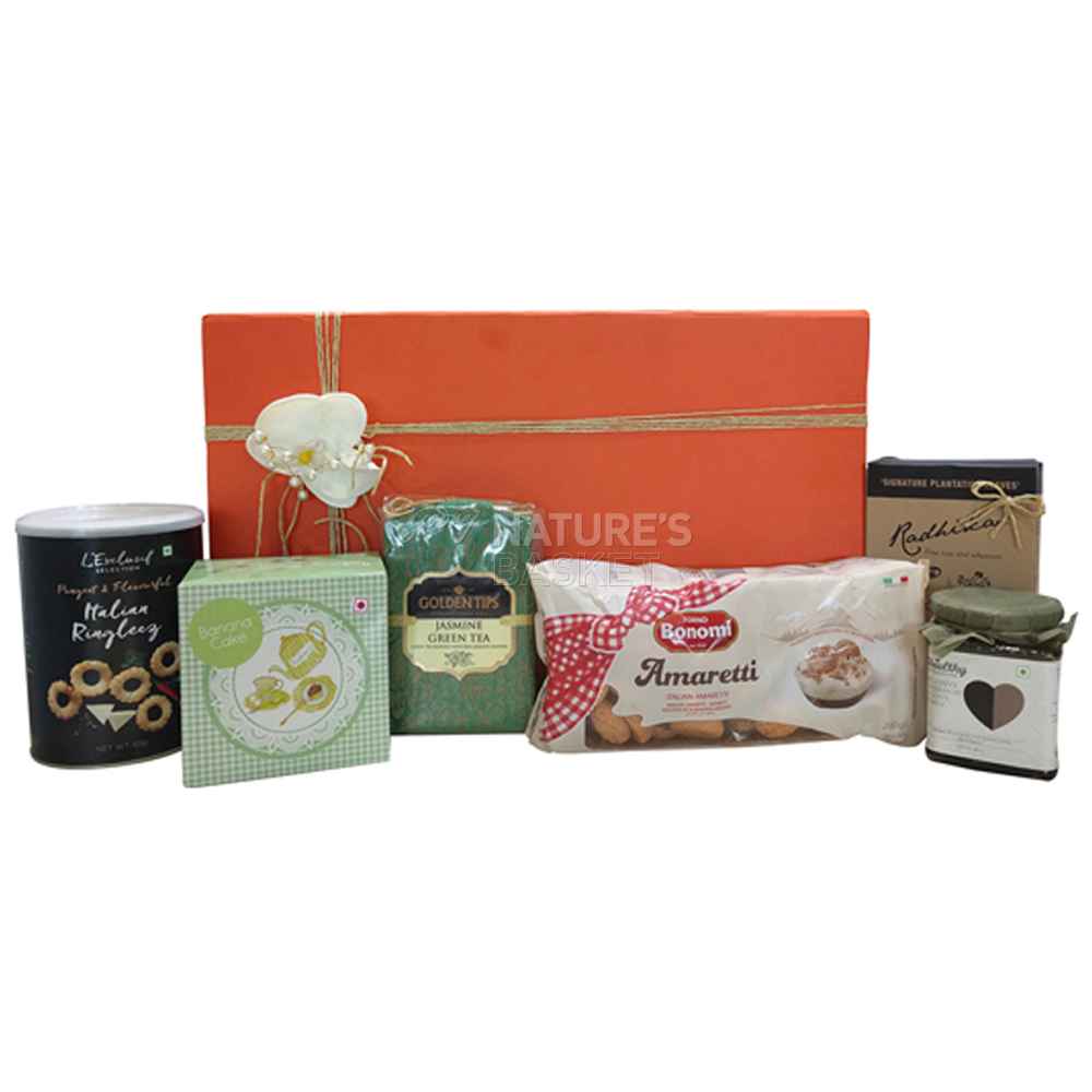 Tea treat Hamper Medium Natures Basket naturesbasket.co.in