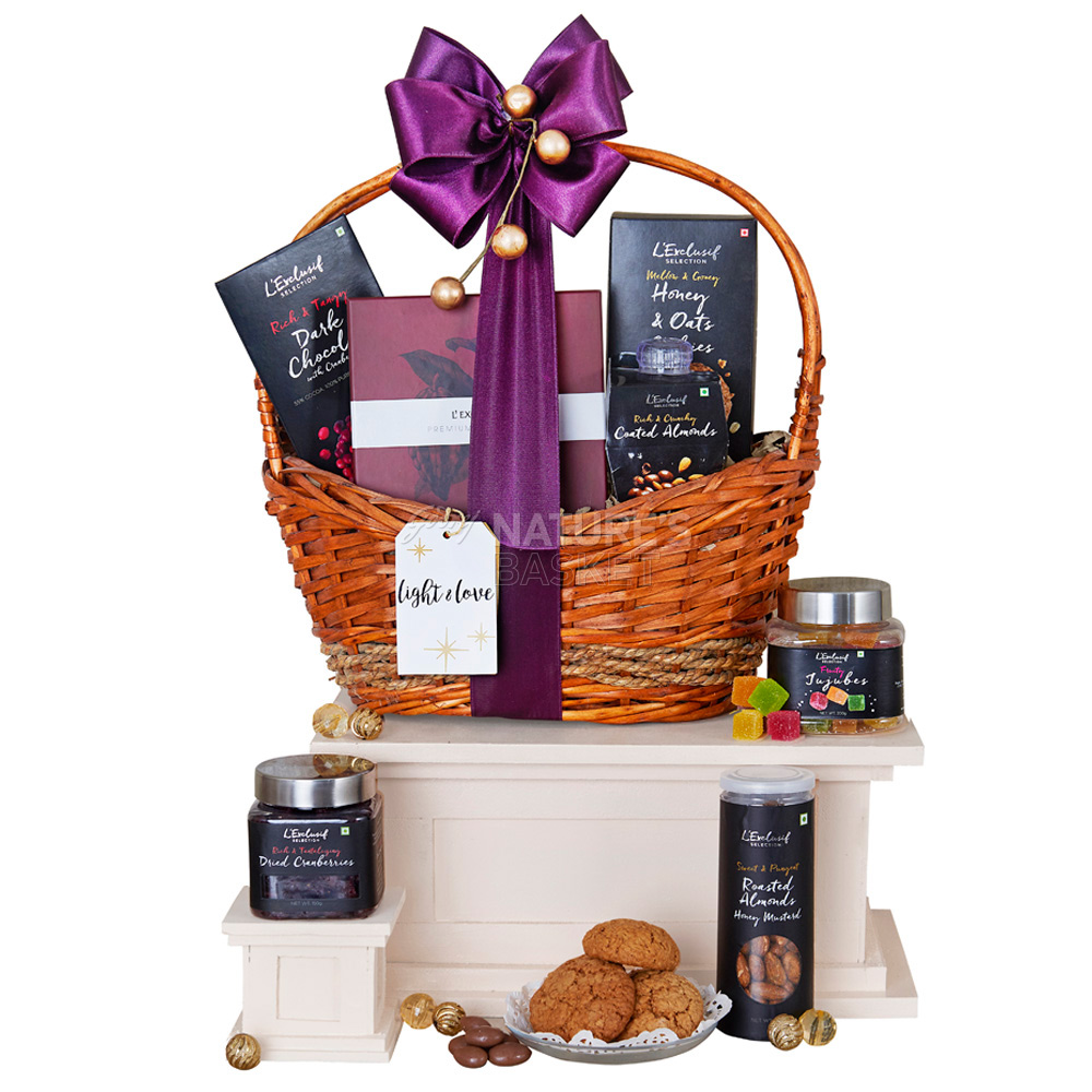 Gift Hampers Buy Delectable Goodies (Medium) Online at Best Price in